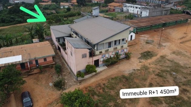 Magnifique Immeuble R+1 de 450m² à vendre à Soa