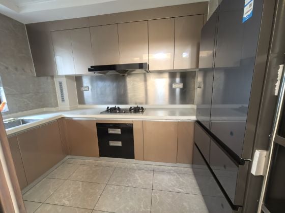 Fresh apt with 4 rooms next to Olympic Park center