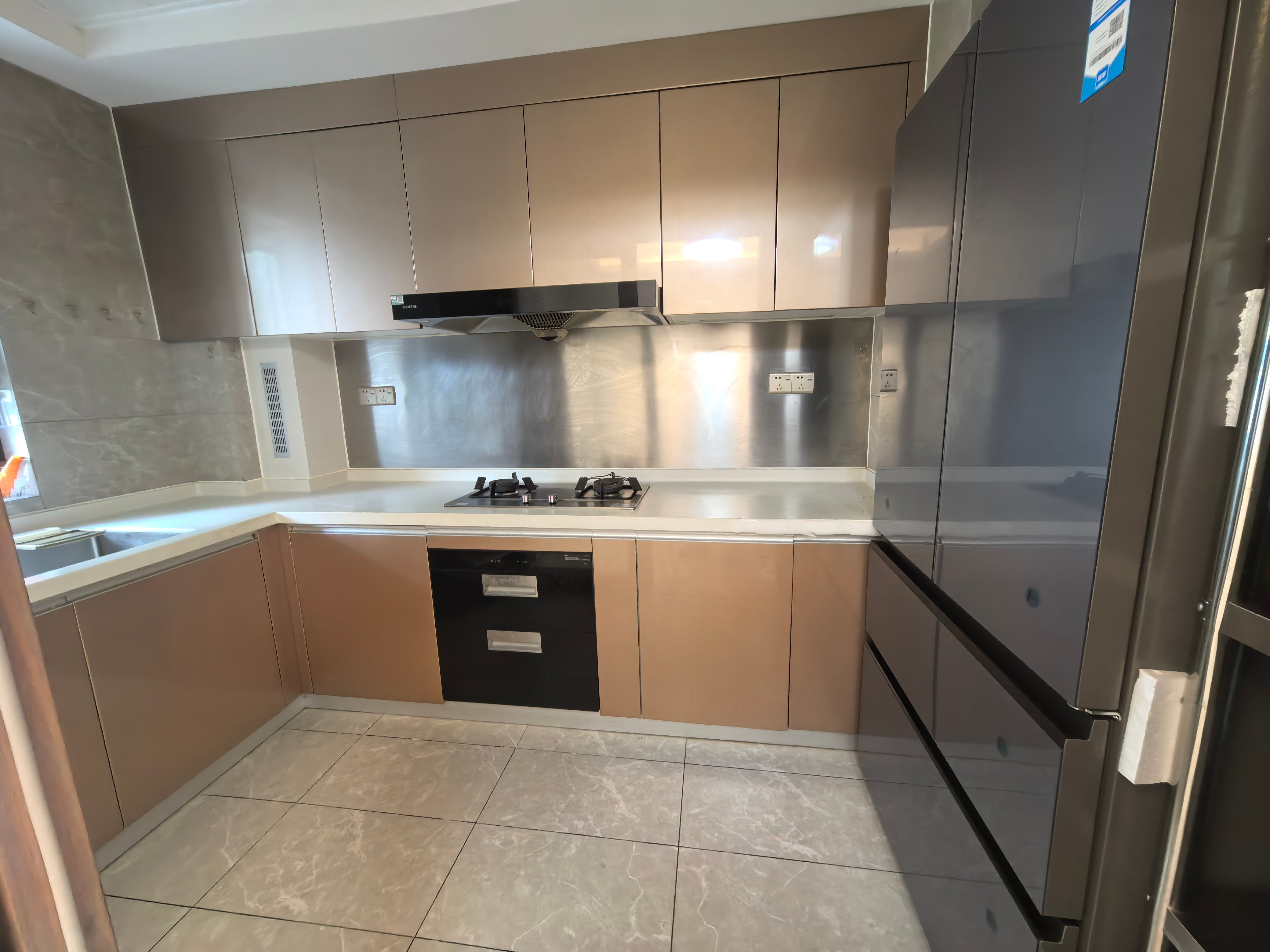 Fresh apt with 4 rooms next to Olympic Park center