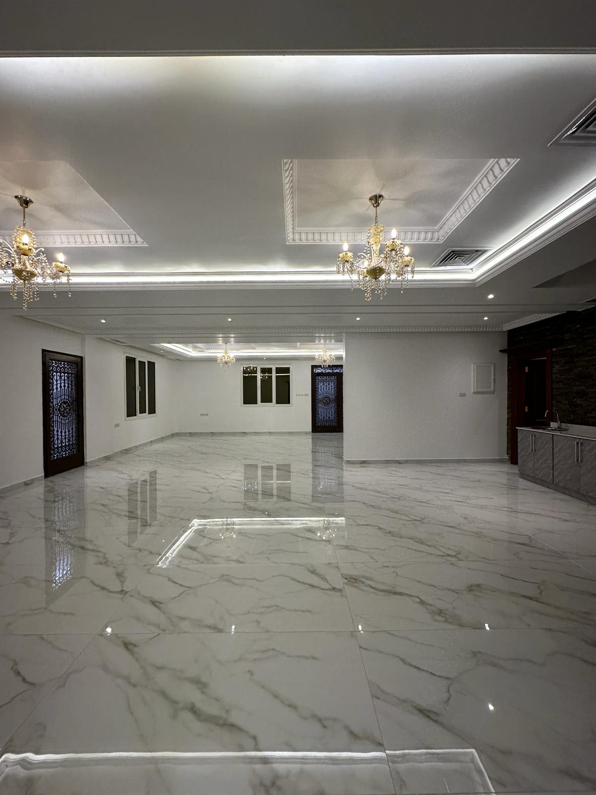 Luxurious 4 Bedroom Duplex with Garden in Masayeel.