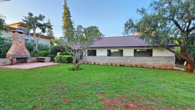 Stunning 4 Bedroom Family Residence Near Valley Arcade Shopping Centre 