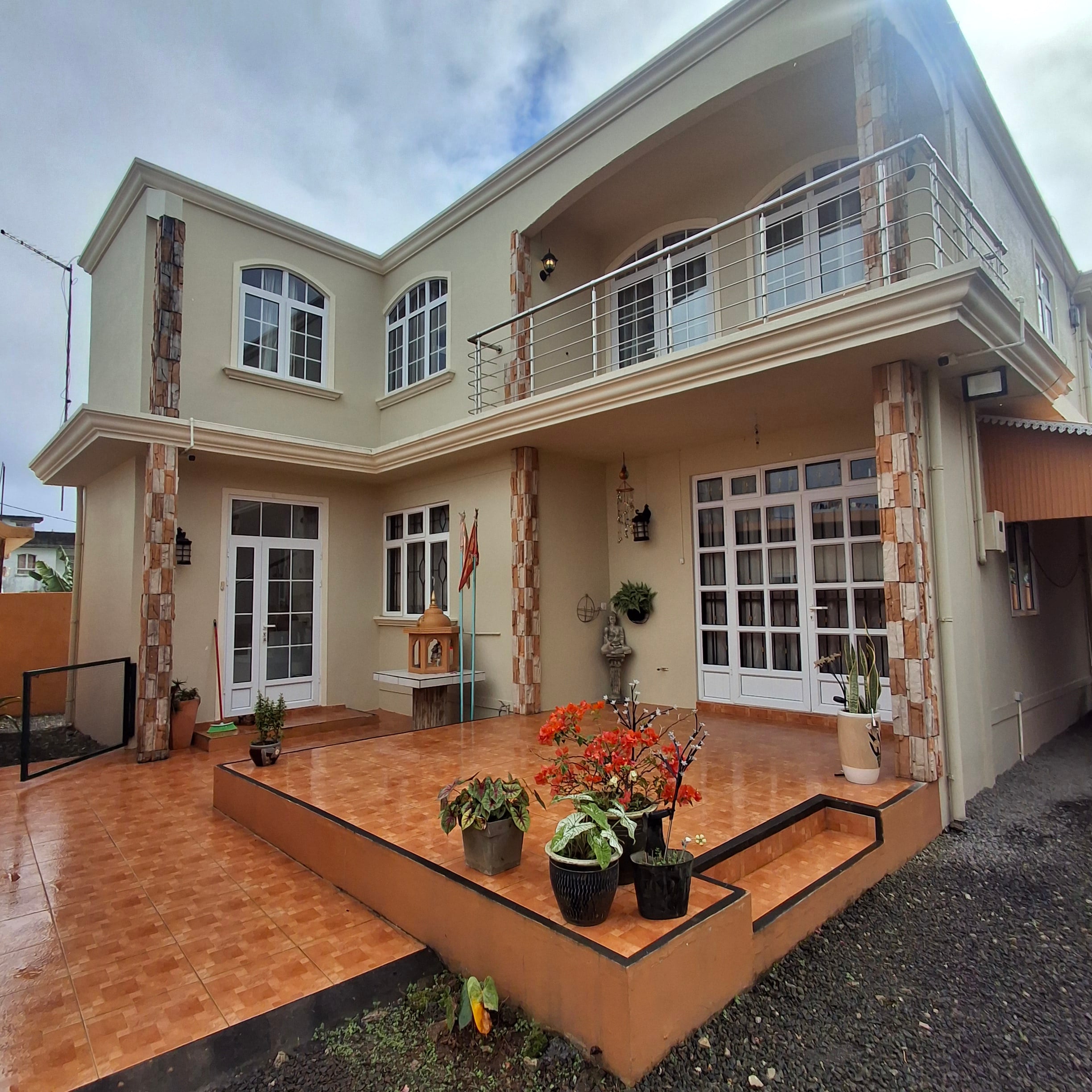 First floor of 2 bedroom house for rent