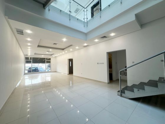 Modern Triplex Villa with Private Pool for Rent in Zahra