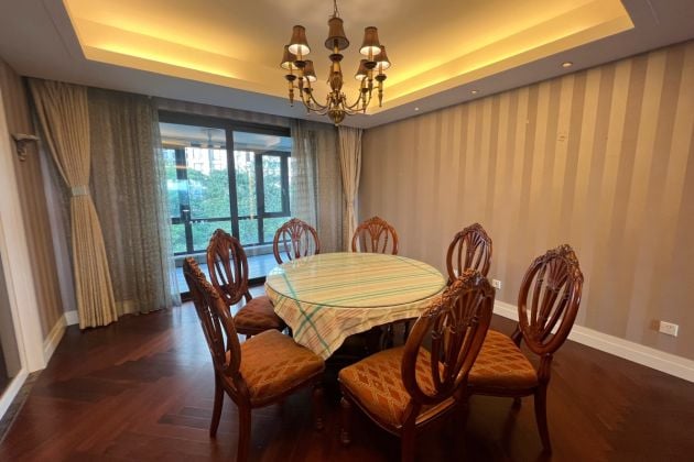 Fresh apt with 4 rooms next to Olympic Park center