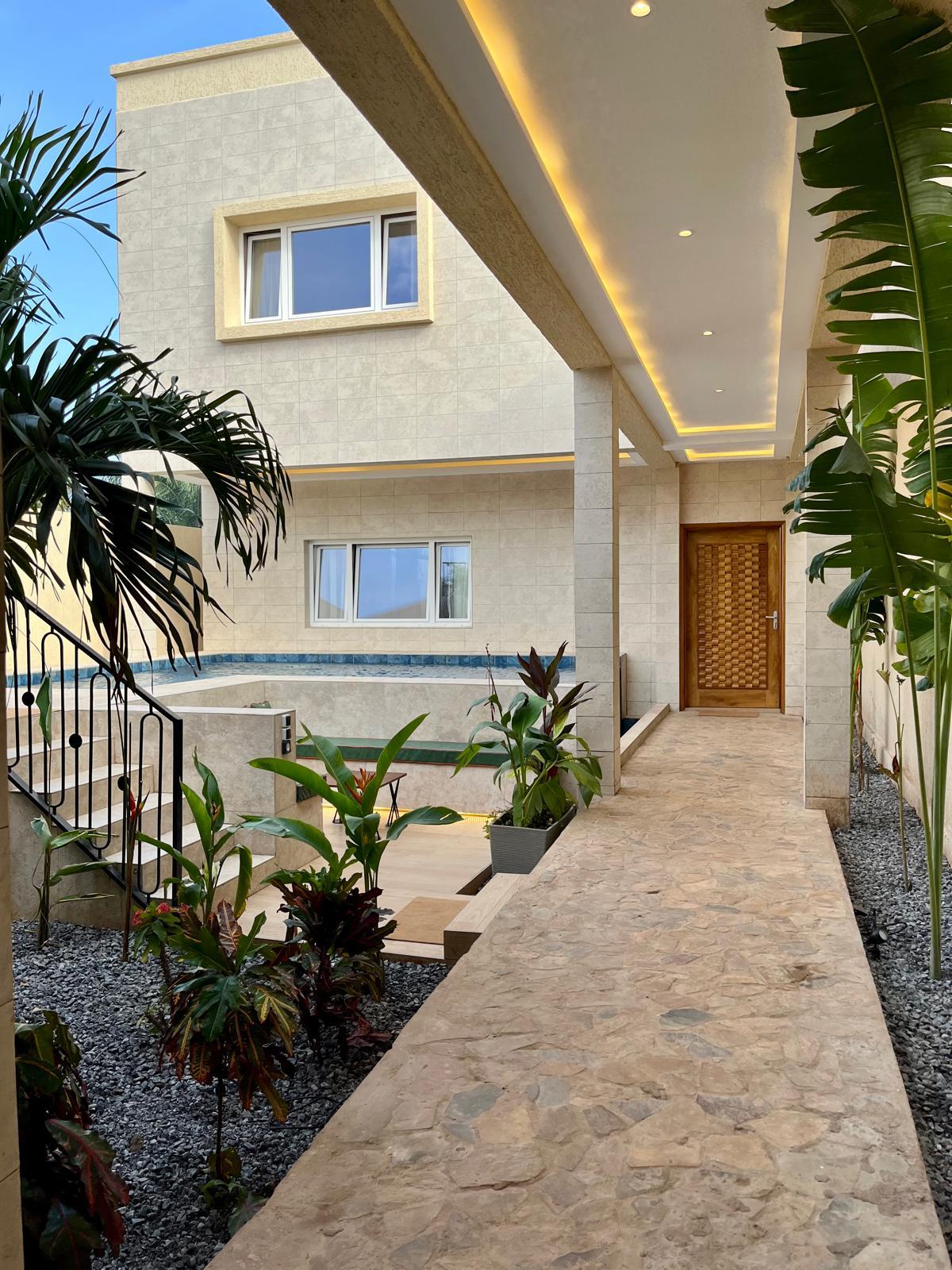Location d'une villa avec piscine au centre ville