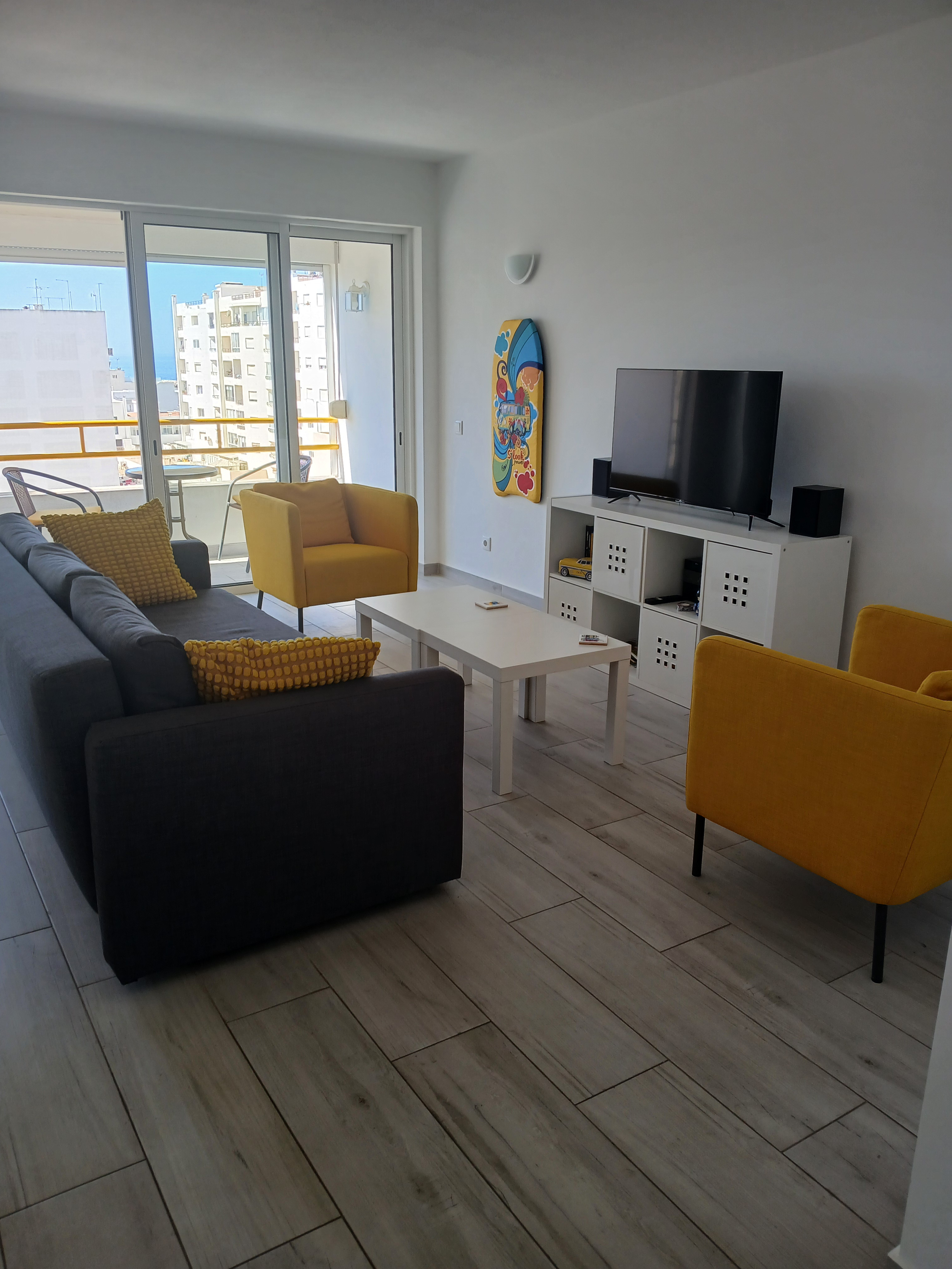 Quarteira (Algarve), appartement meublé, 3 chambres, vue mer