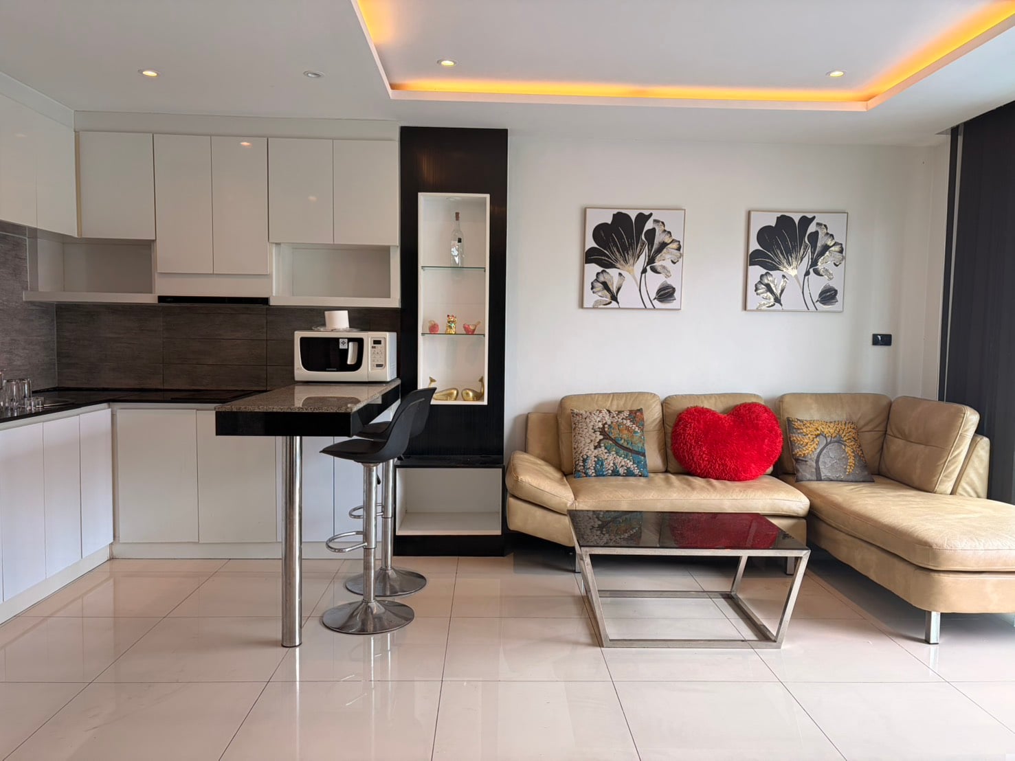 Condo for rent The Blue Residence 
