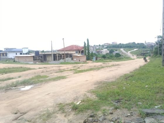 200 m2 disponibles en Yassa Nkolbong, transferencia total 