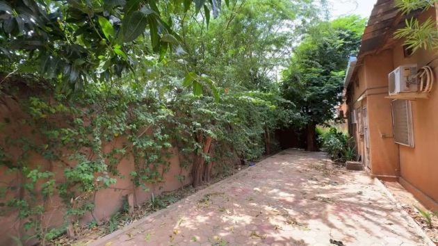 Parcelle de 450m2 en vente à SAABA PROCHE DU MAQUIS TRIANGLE : UNE ...