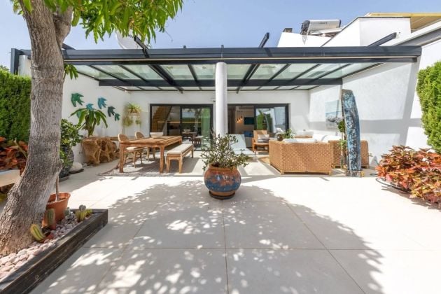  MAISON INDIVIDUELLE SPECTACULAIRE AVEC GRANDES TERRASSES ET VUE ...