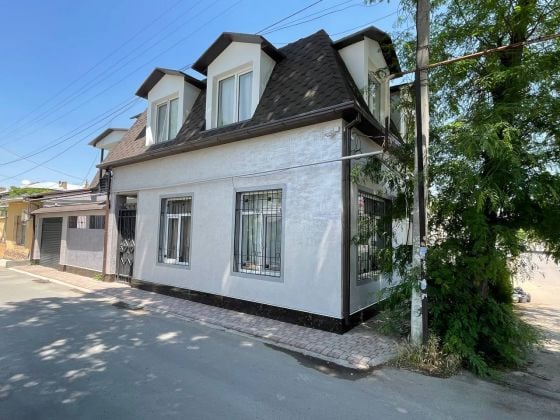 Cozy  newly renovated 3 bedrooms and 2 bathrooms house of 160 m2 at ...