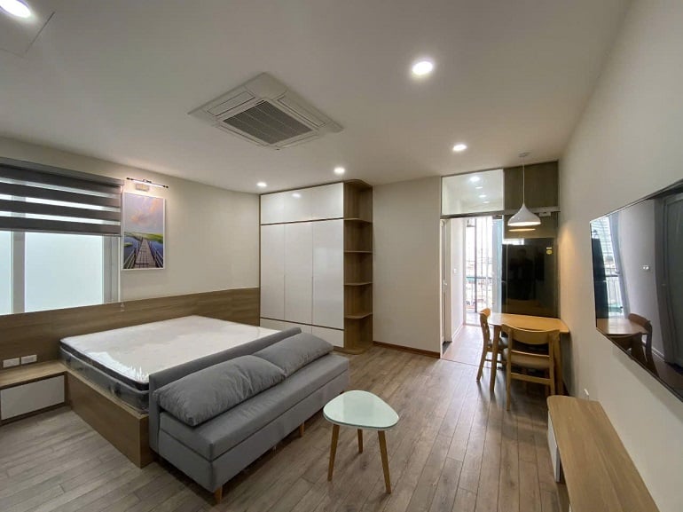 Nice, modern studio apartment in Ho Ba Mau street, Dong Da district for rent