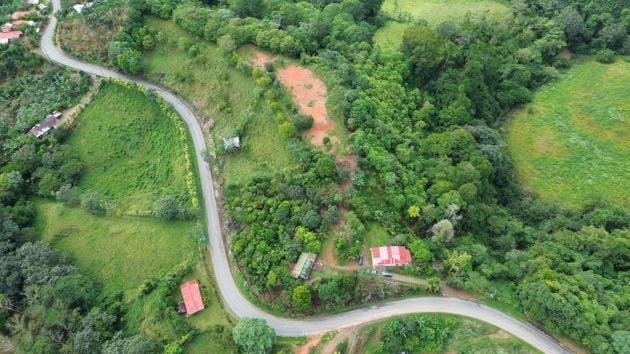 FOR SALE: 20.17-ACRE ESTATE WITH TWO HOUSES & RIVER FRONTAGE IN LAS MESAS, ...