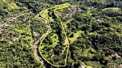 EN VENTA: FINCA DE 27 ACRES FRENTE AL RÍO EN EL VALLE DE CHIRRIPO, ...