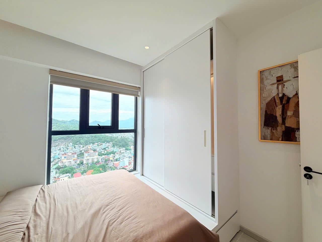 LUXURY 3-BEDROOM CORNER APARTMENT FOR RENT – OC3 MUONG THANH VIEN TRIEU 
