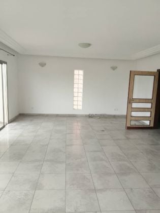 APPARTEMENT DE HAUT STANDING DE TROIS CHAMBRES À LOUER À ...