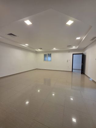 For rent in Salwa, for expat families only: