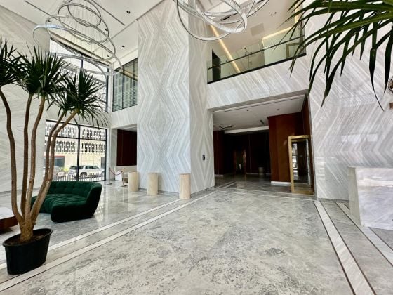 Seaview Brand new Four bedroom Floor for rent Daiya