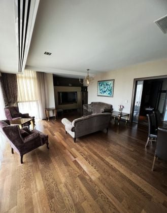 5 rooms and 2 bathrooms apartment  close to an Old city metro station and ...