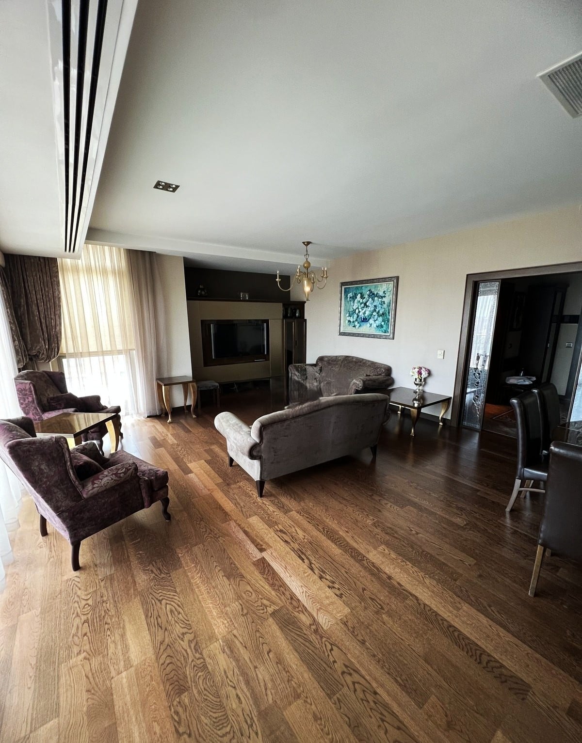 5 rooms and 2 bathrooms apartment  close to an Old city metro station and Akhundov garden for rent.
