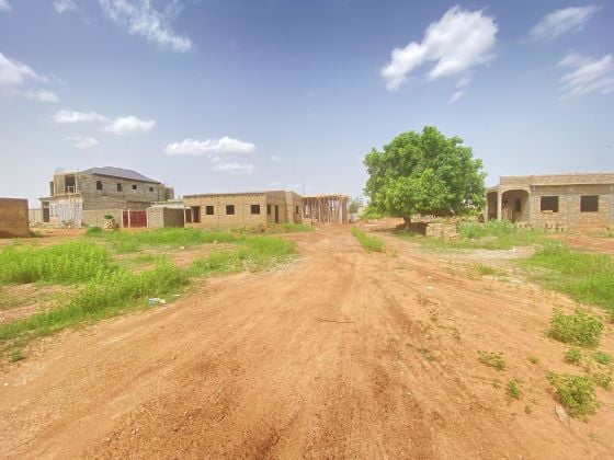 PARCELLE DE 300 M2 EN VENTE A KOUBA DANS LA CITE CGE  Située ...