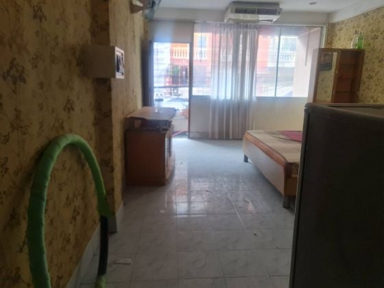 Commercial building for rent in Jomtien, Pattaya, suitable for business.