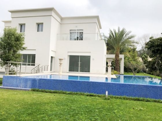 A vendre à Rabat  villa refaite à neuf au quartier Souissi
