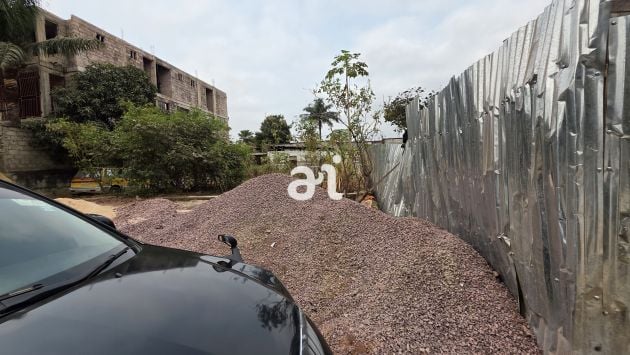 VENTE : PARCELLE DE PLUS OU MOINS 800m² À KINSHASA-KINTAMBO