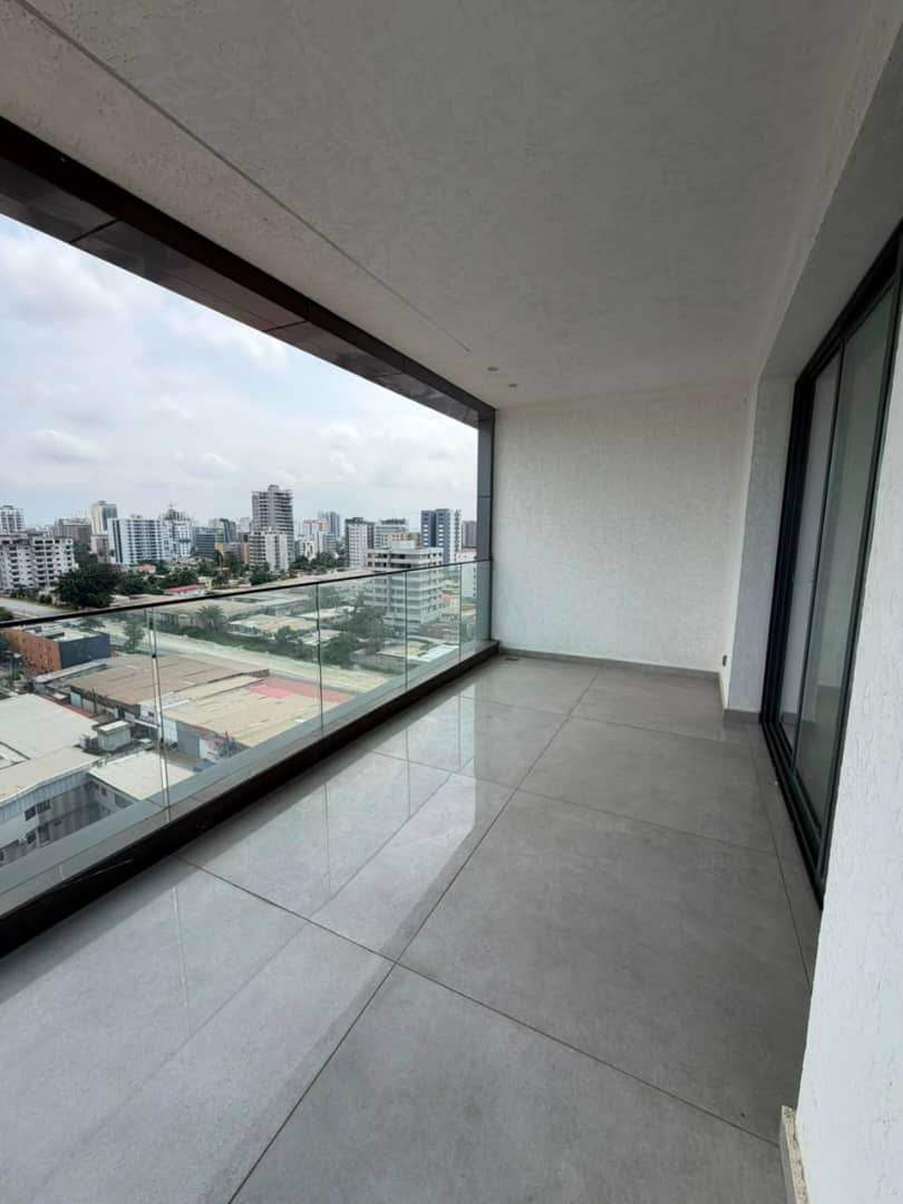 APPARTEMENT DE TYPE F3 AVENDRE A MARCORY ZONE 4