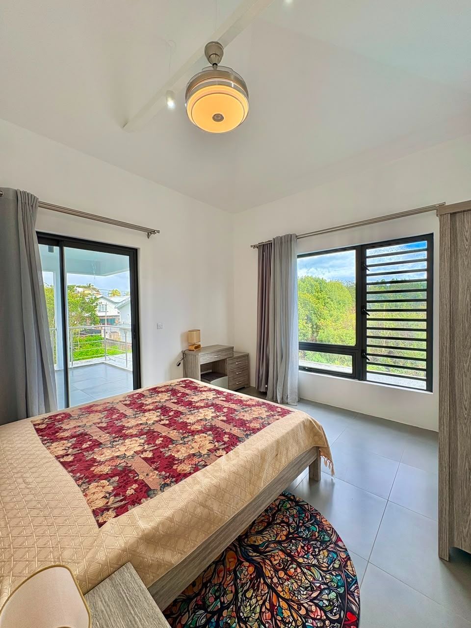 Large villa for rent in Calodyne