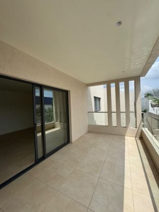 VILLA CINQ PIÈCES AU VALLON AVEC PISCINE