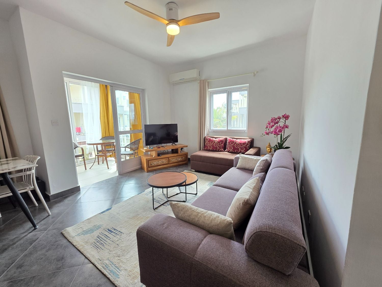 APPARTEMENT MODERNE AU PREMIER ÉTAGE À LOUER À PEREYBERE