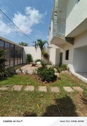 Une magnifique villa de 5 chambres avec piscine à faya cité ...