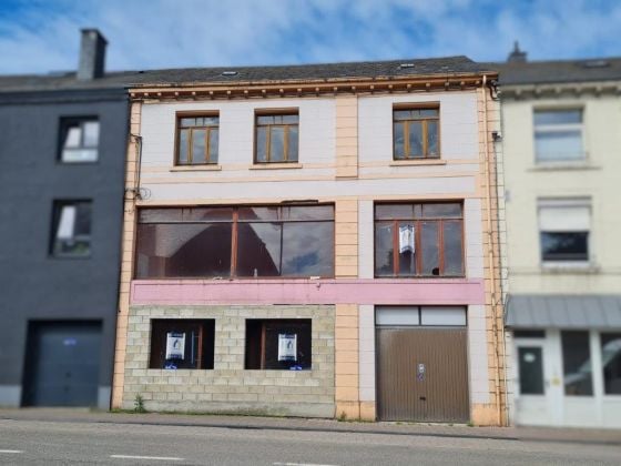 Belgique 6880 Bertrix : immeuble avec permis pour 4 appartements. 