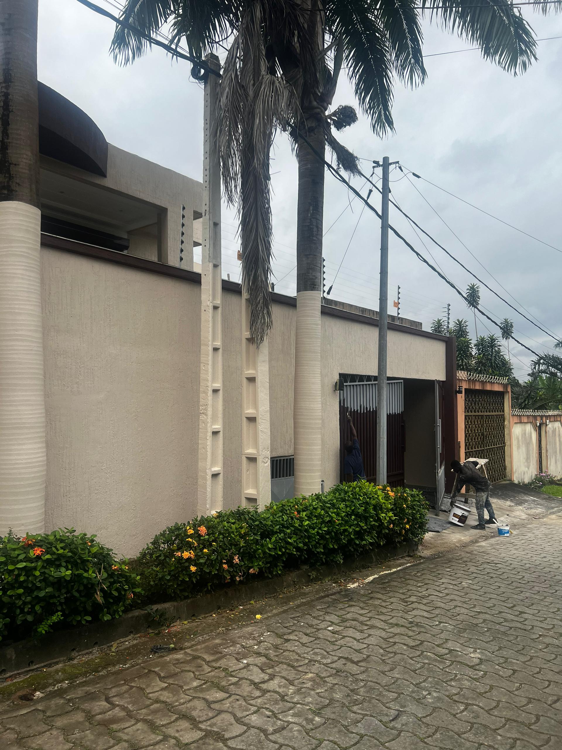 Une magnifique villa avec 5 chambres et piscine en location au vallon ambassade du Ghana