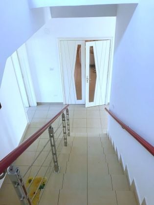 Fully furnished, high-end 5-room duplex in the city center, close to the ...