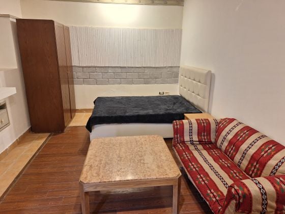 Studio meublé avec jardin à Sweifieh – Charges et ...