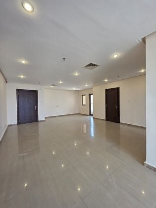 For rent in Salmiya: Three-bedroom apartment