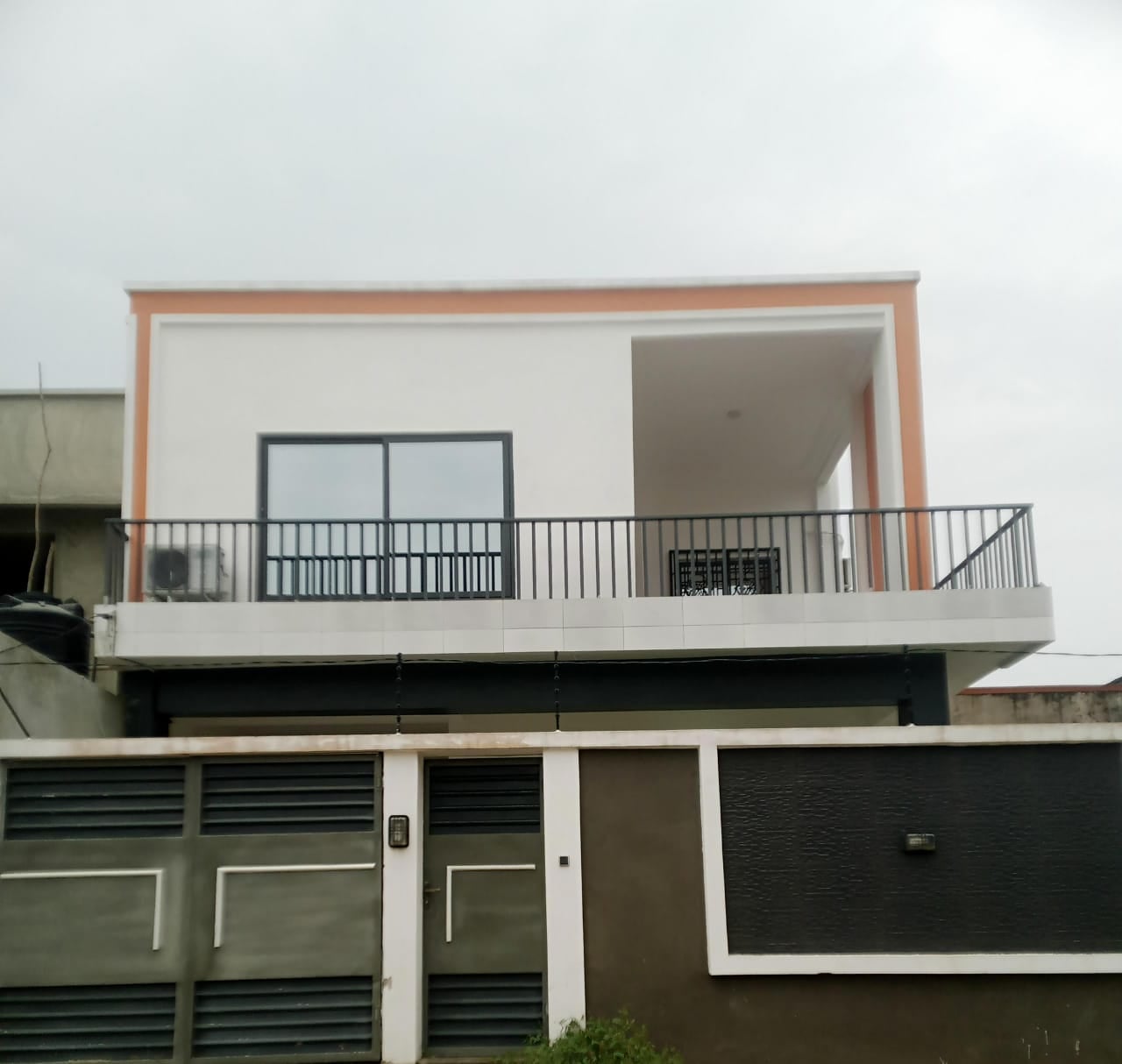 Newly built, very affordable villa for sale in Fidjrosse beach 