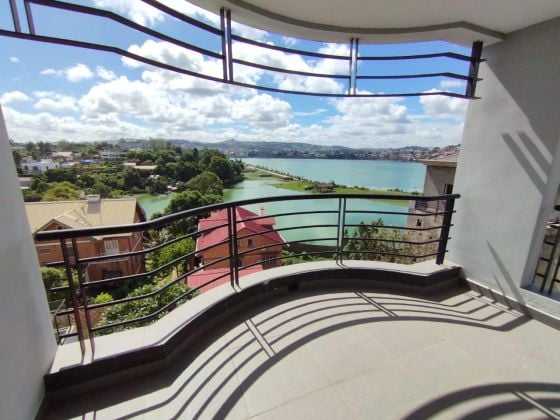 FOR SALE – IVANDRY LARGE, FULLY MODERN 2-BEDROOM APARTMENT WITH ...