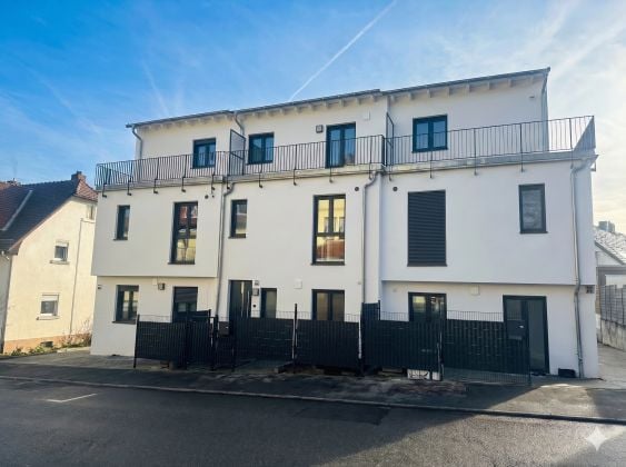 Brand-new energy-efficient townhouse (KfW 55, A+ rating) in ...