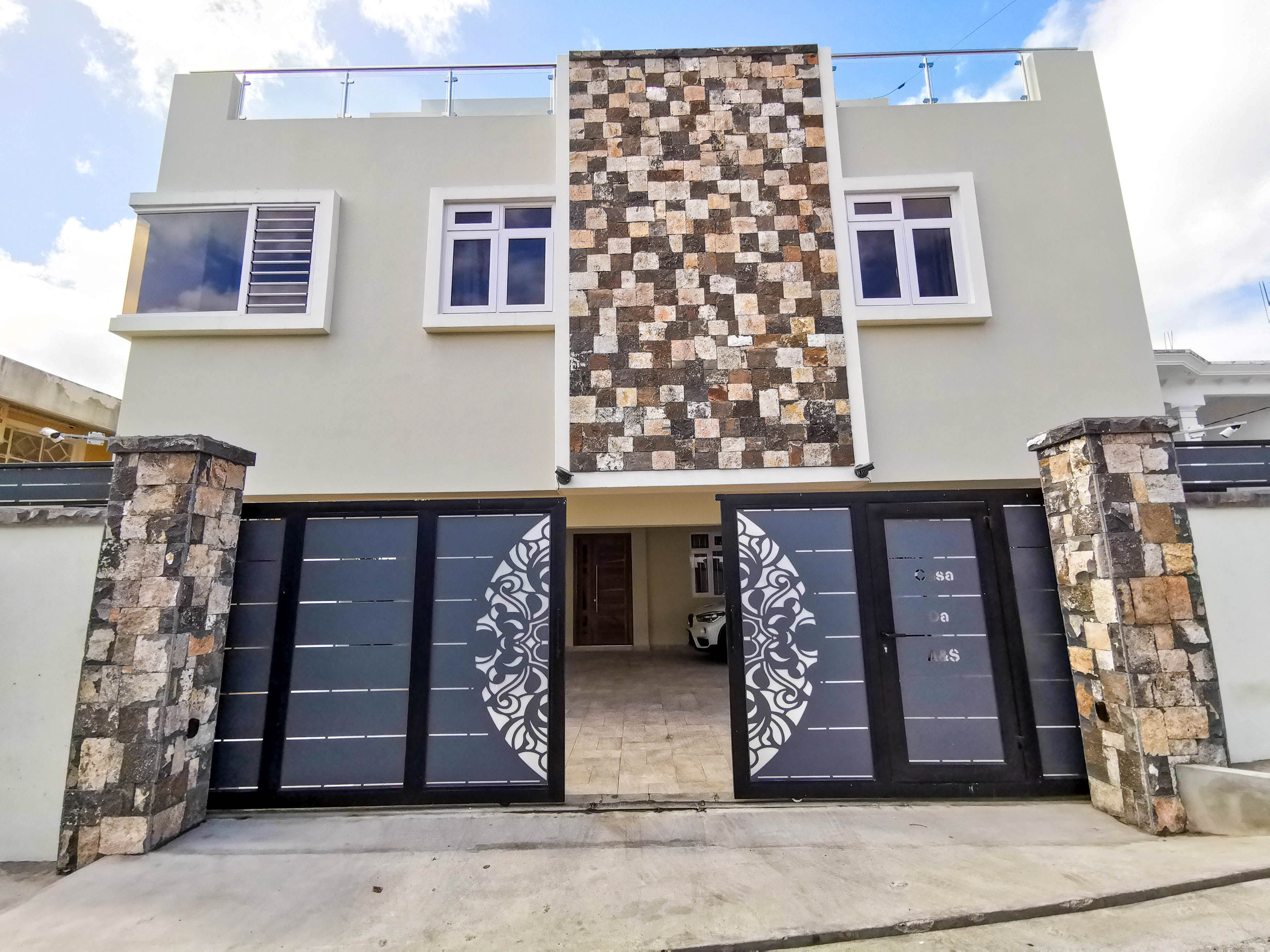 FOR RENT - 2-BEDROOM GROUND FLOOR APARTMENT - COROMANDEL