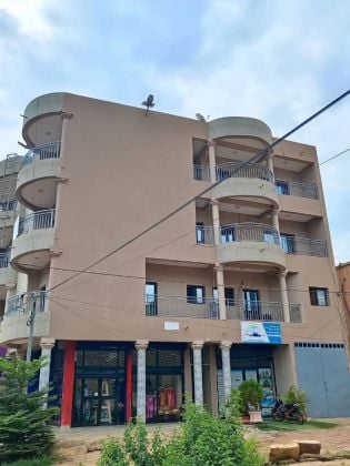 Appartement de 2 chambres à louer à l'aci 2000