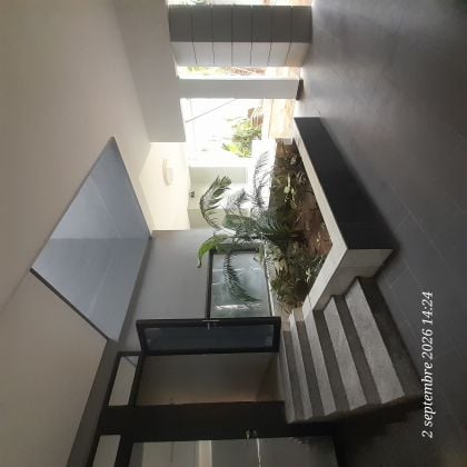 DUPLEX SIX PIÈCES AVEC PISCINE AU VALLON