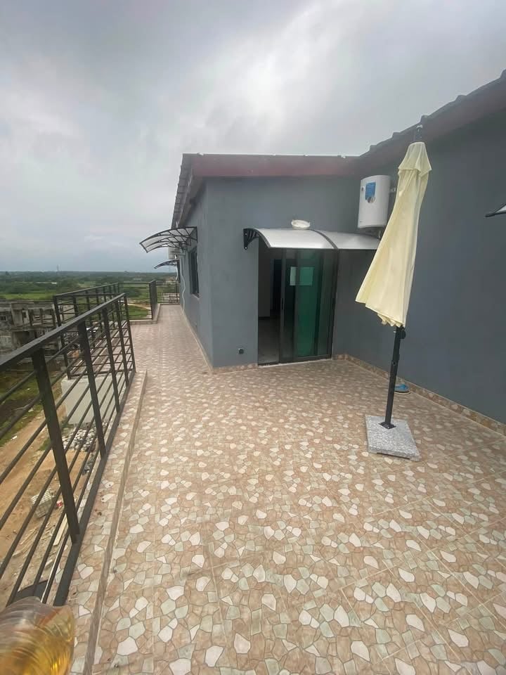 PENTHOUSE EN VENTE GRAND BASSAM NOUVELLE AUTOROUTE