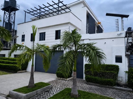 Diplomatic-Standard 5-Bedroom Residence — Jahi, Abuja (Owner Direct)