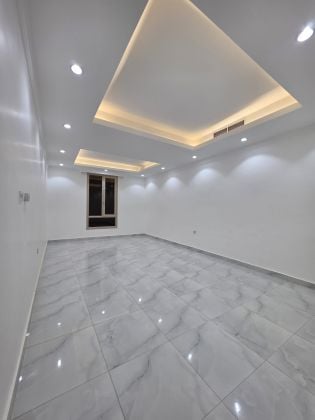 Apartment for rent in Salwa consisting of a living room, guest bathroom, ...