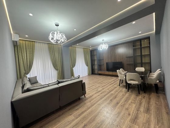 2 bədroom modern new apt in White City 