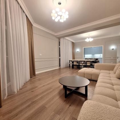 2 bədroom modern apt in White City 
