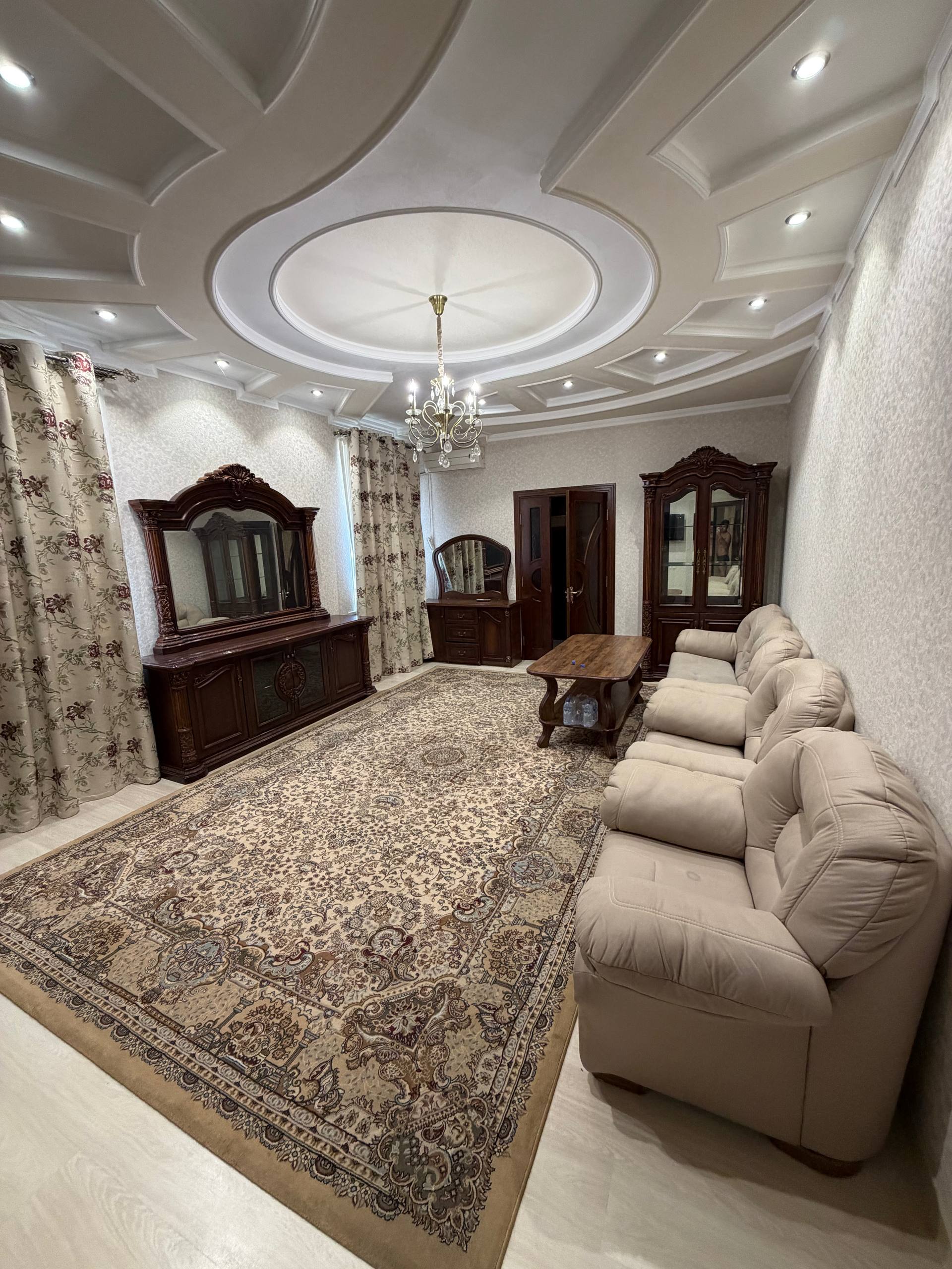 Centrally located 2 bedrooms flat of 68 sq.m. next to "Seoul" park